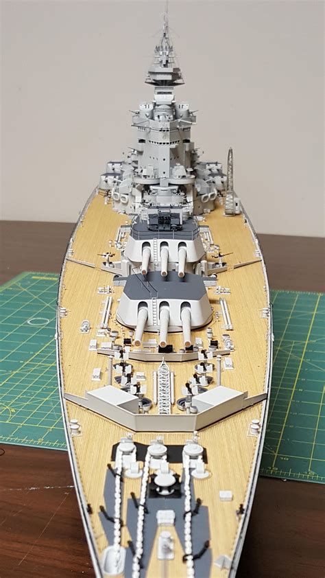 trumpeter 1/200 scale model ships